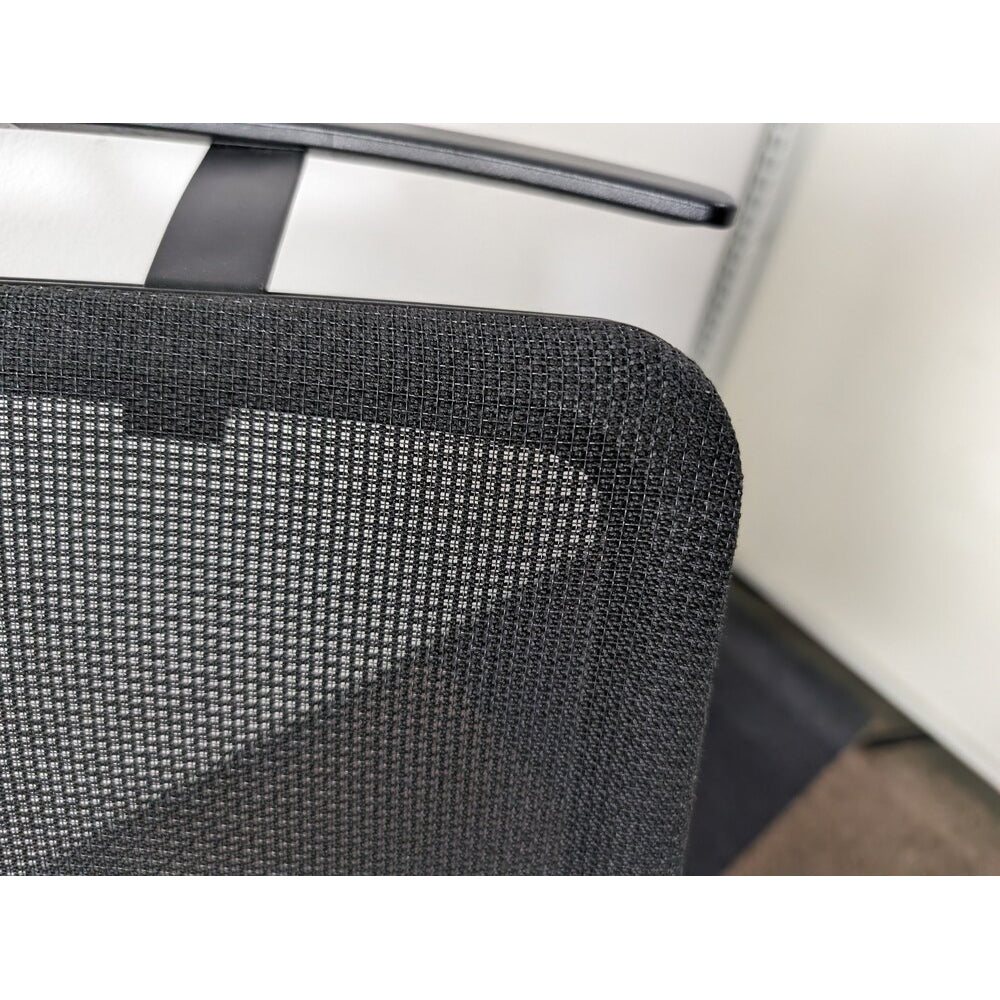 メッシュ ポスチャーサポート デスクチェア