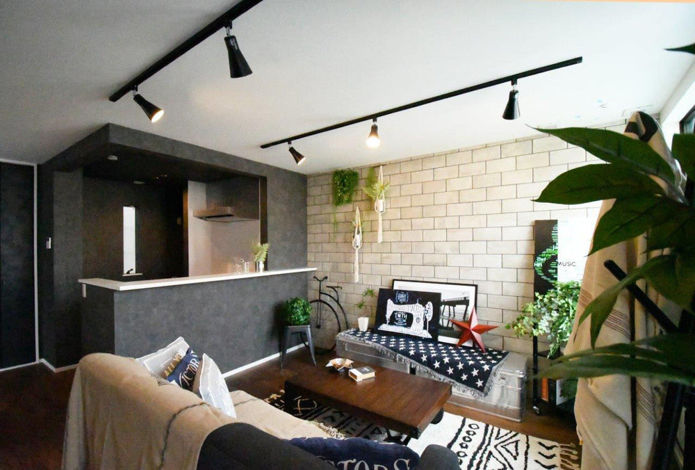 リビング ソファサイド 植物ディスプレイ