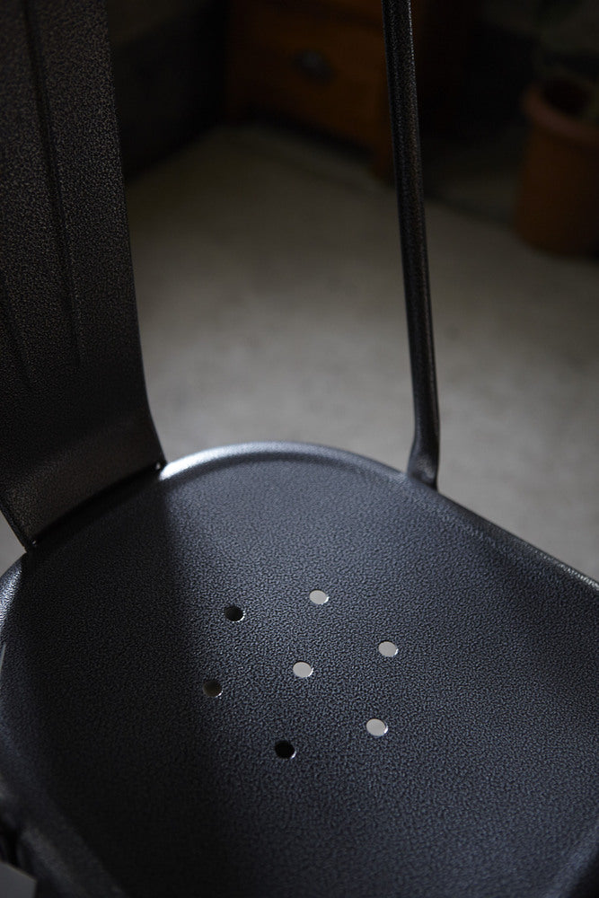 スタッキングチェア 背もたれ有 ハンマートーン仕上げ