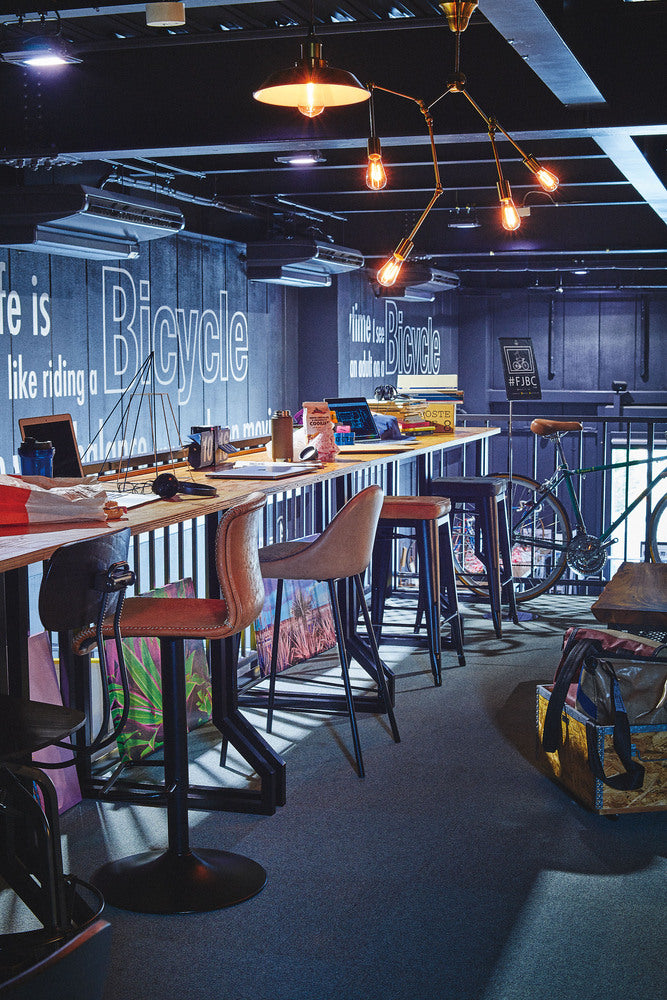 スツール スタッキング 1脚 ソフトレザー ダイニングチェア 背もたれなし 積み重ね 椅子 来客用 予備椅子【az-pc251】