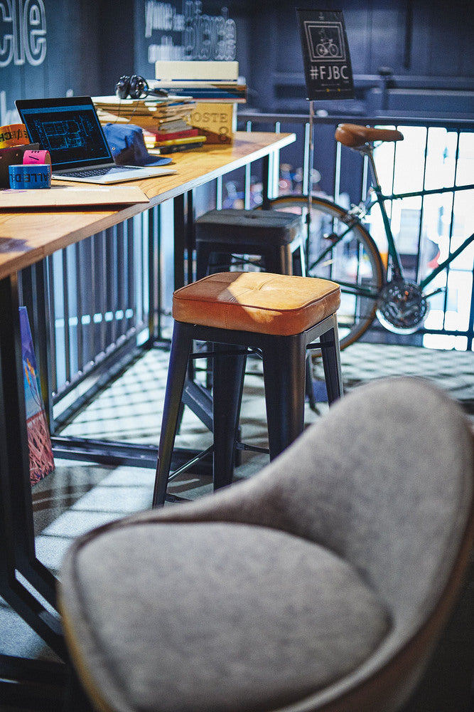 スツール スタッキング 1脚 ソフトレザー ダイニングチェア 背もたれなし 積み重ね 椅子 来客用 予備椅子【az-pc251】