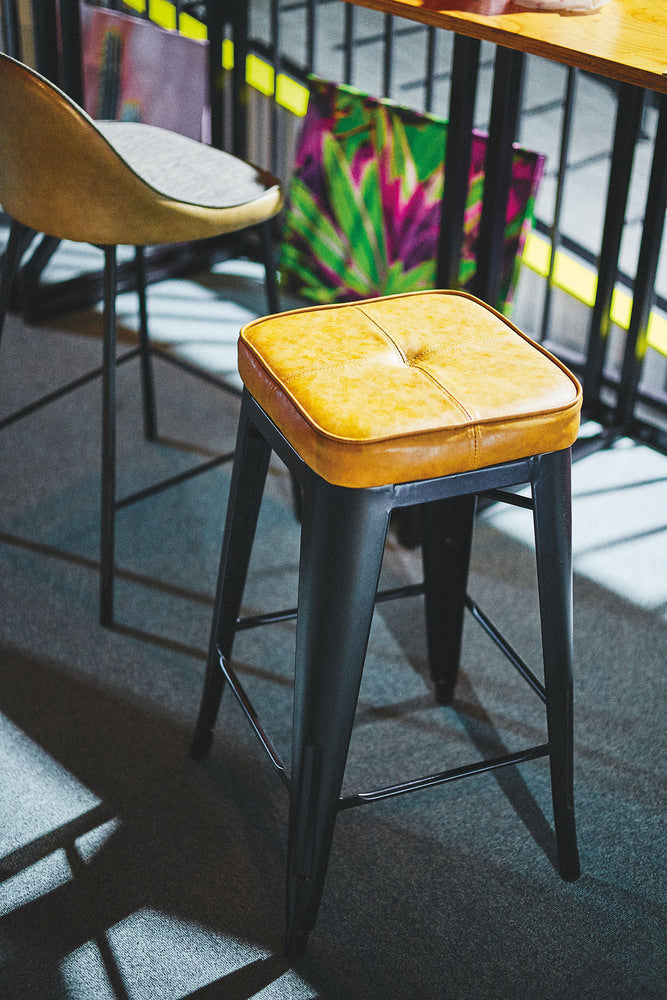 スツール スタッキング 1脚 ソフトレザー ダイニングチェア 背もたれなし 積み重ね 椅子 来客用 予備椅子【az-pc251】