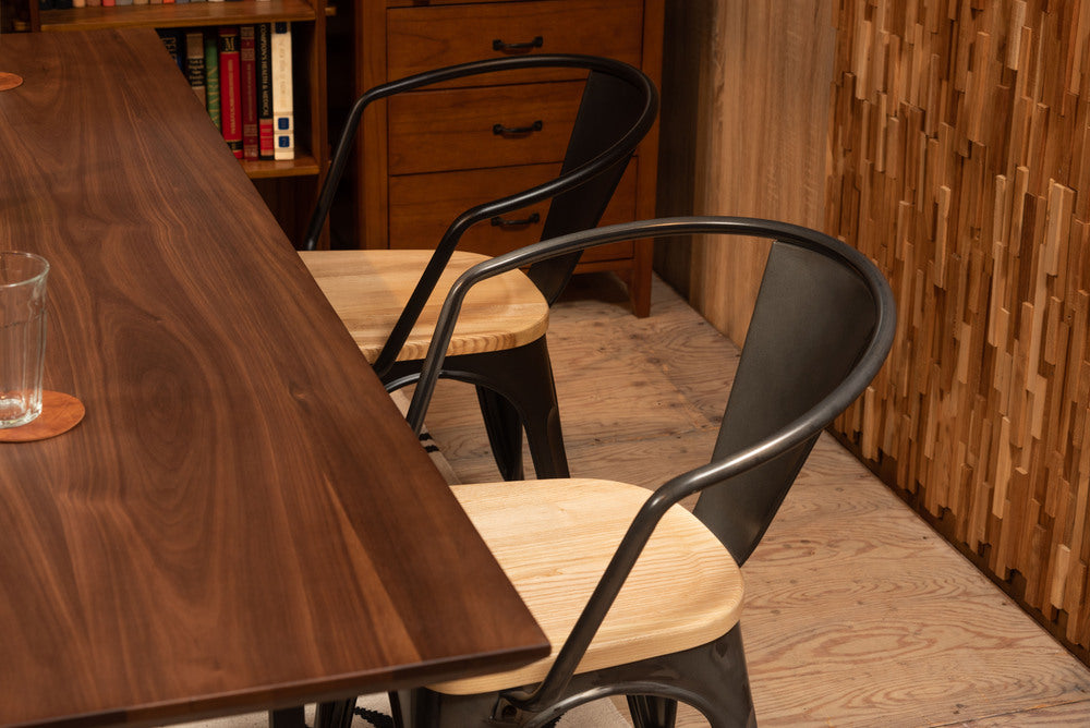緩やかなカーブ 背もたれ カフェ風 インダストリアル