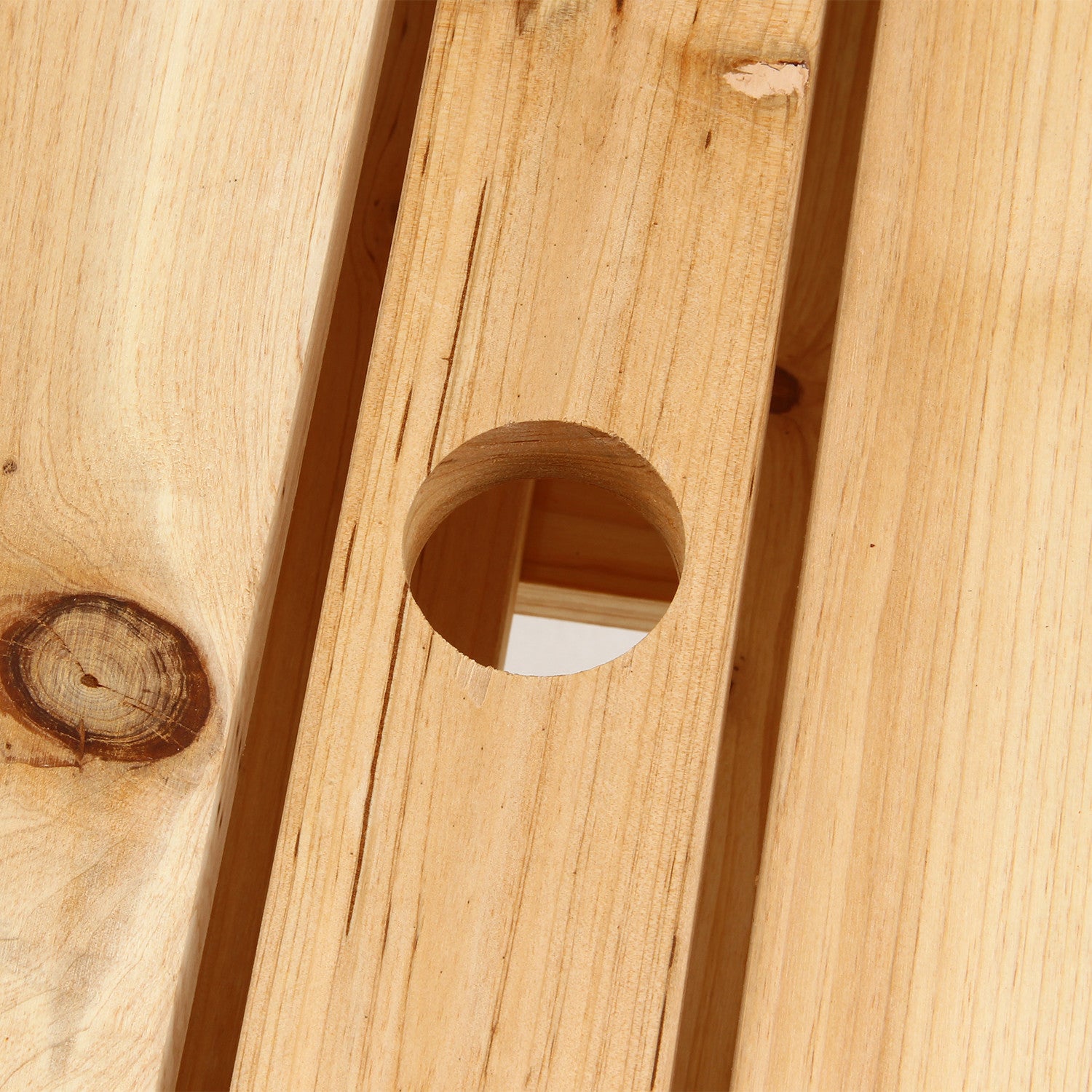 パラソル対応で夏でも快適に使用可能なミニガーデン家具