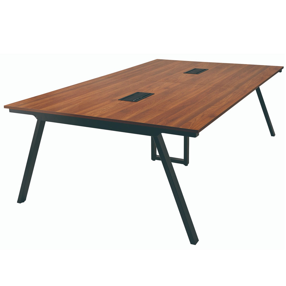 広々スペース 木目調テーブル モダンオフィス