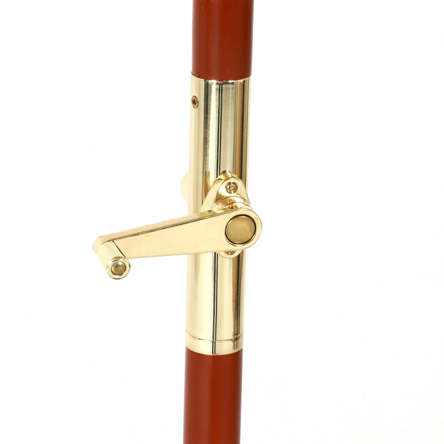 力を入れずに使えるクランク式構造の木製パラソル