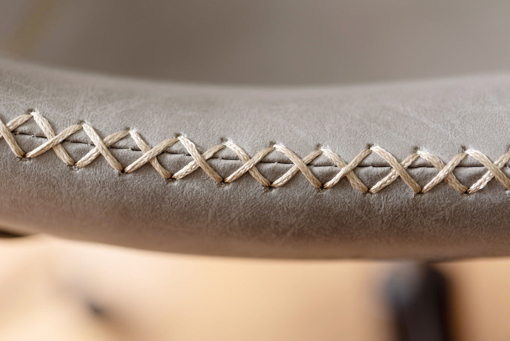 クロスステッチ ソフトレザー素材