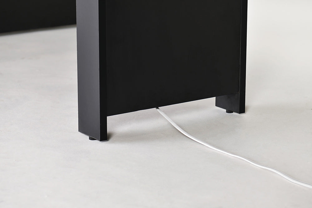 中間脚からの配線 電源コードを通せる