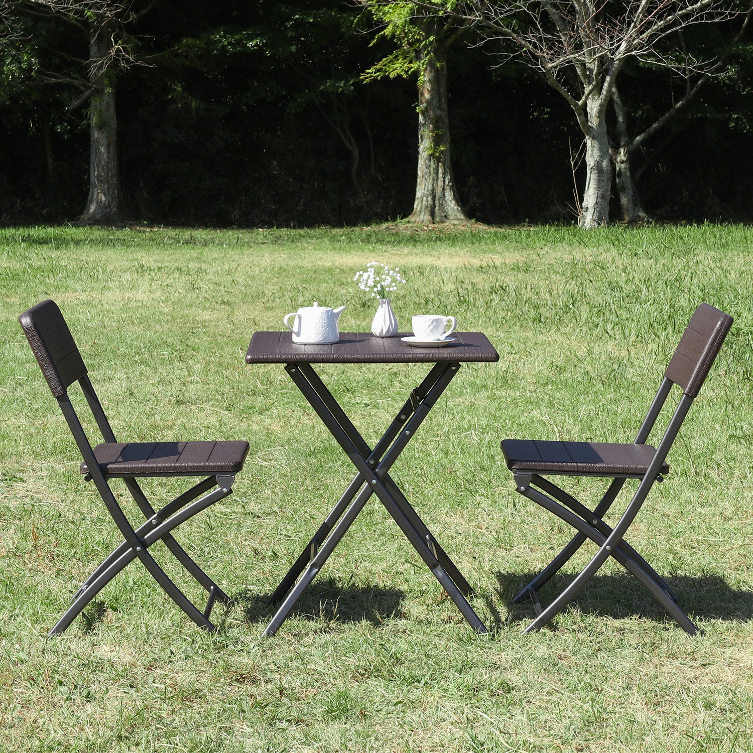 カフェのような空間を自宅で楽しめるガーデン家具セット