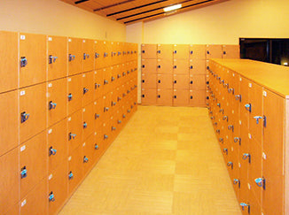 更衣室で安心して使える鍵付き収納ロッカー