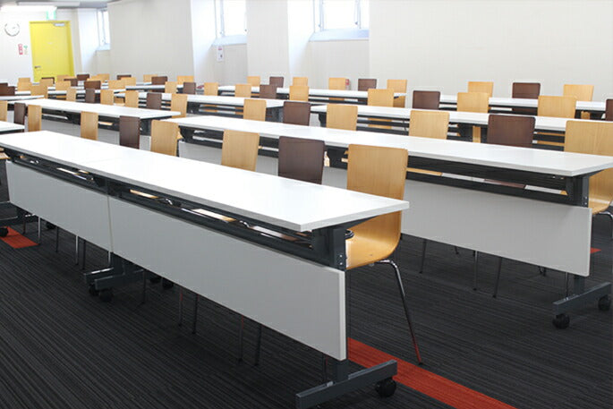 会議室 木目調 シンプルチェア