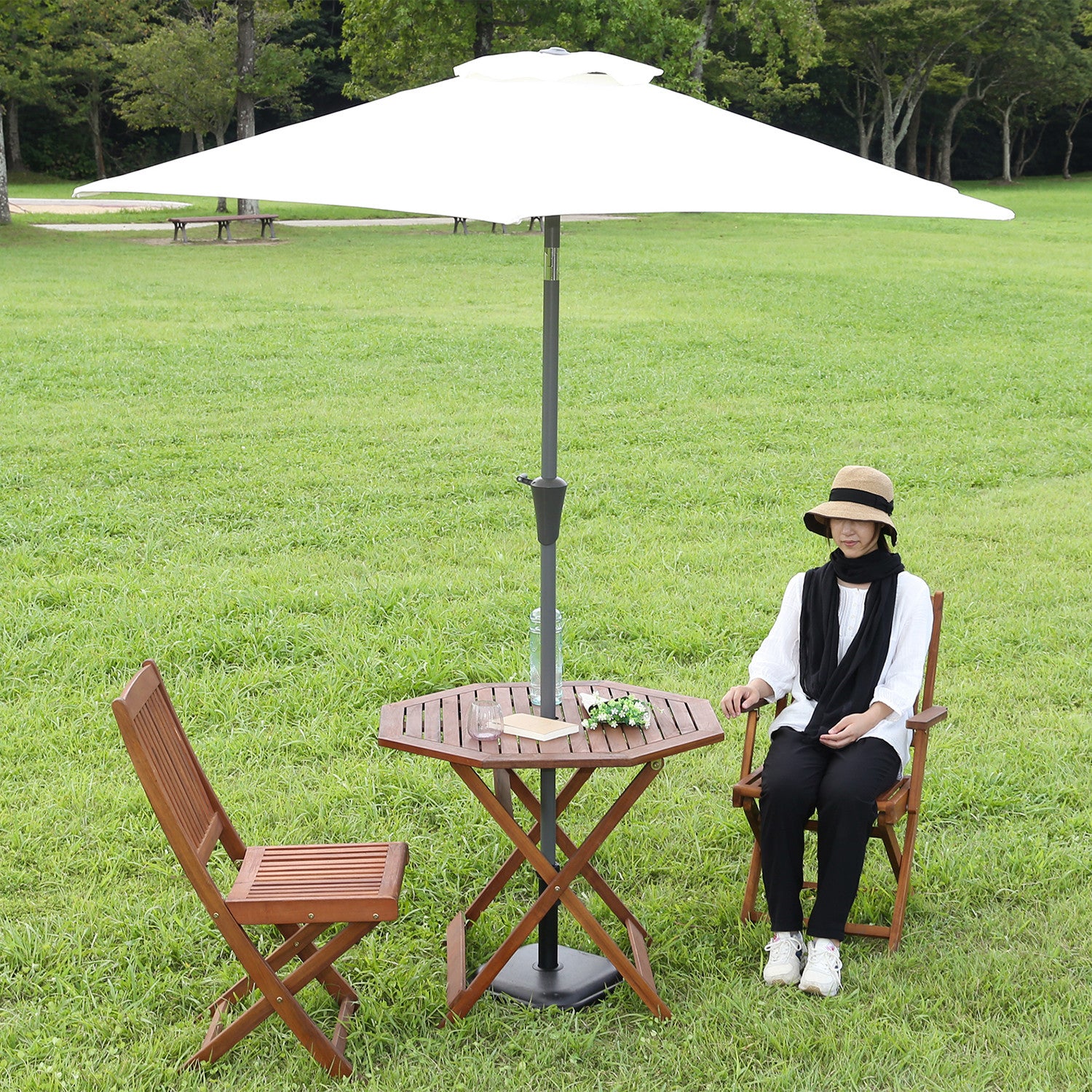 設置や片付けもスムーズに行えるアルミパラソル