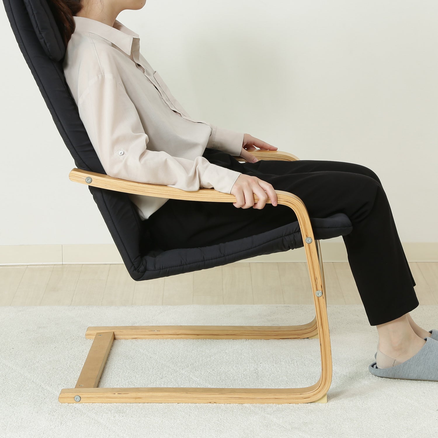 一人時間を楽しめるリラックスチェア
