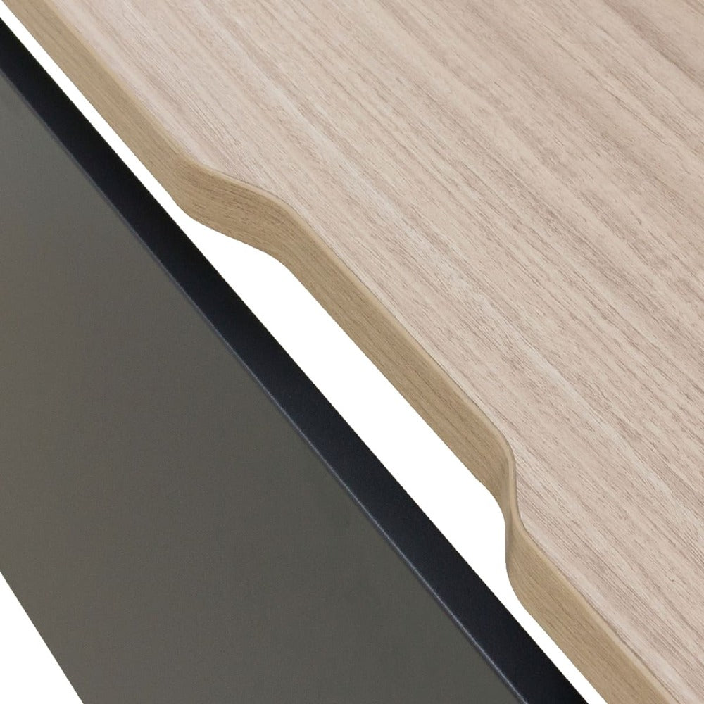 切り欠き付き天板で配線をすっきり整理できるフリーアドレス用ワークデスク