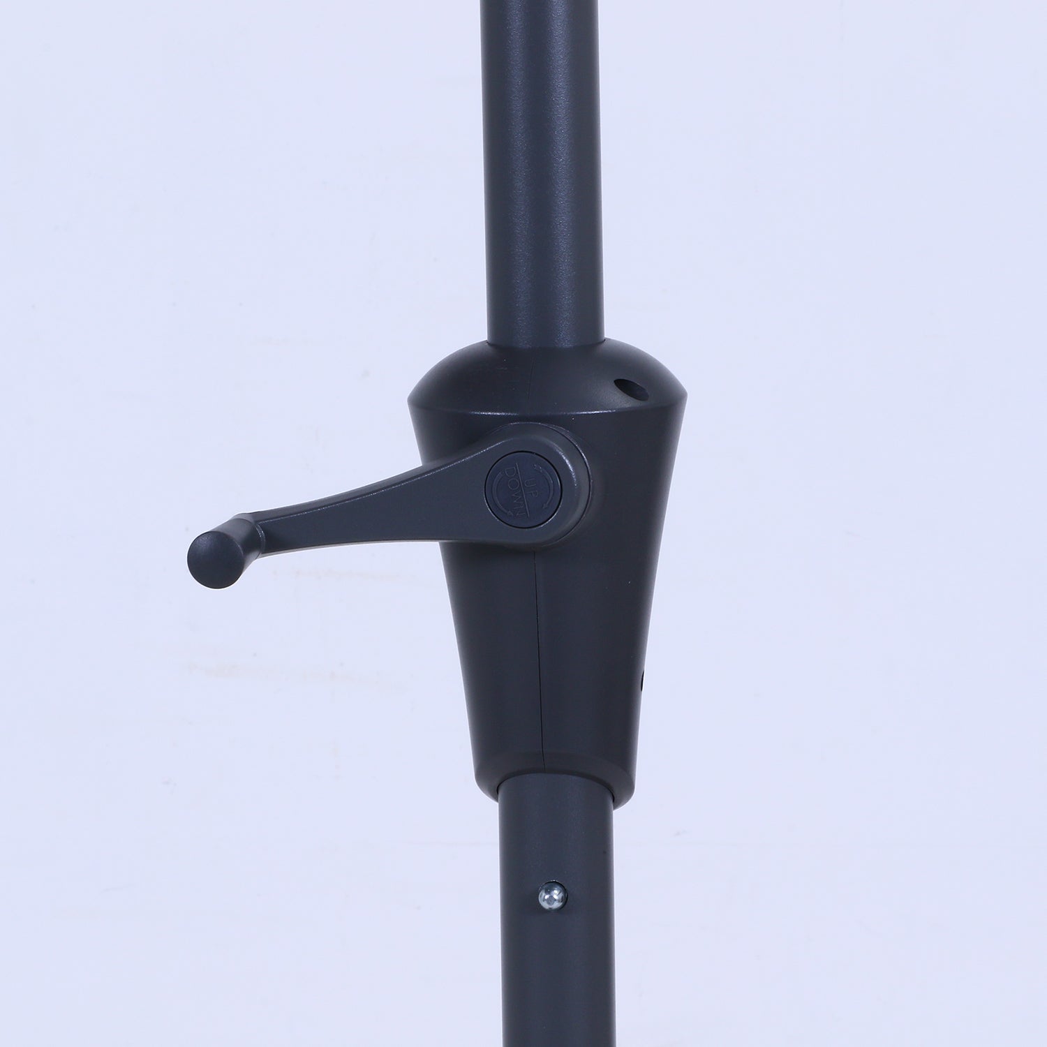 モダンなデザインで景観を損なわないクランプ式パラソル