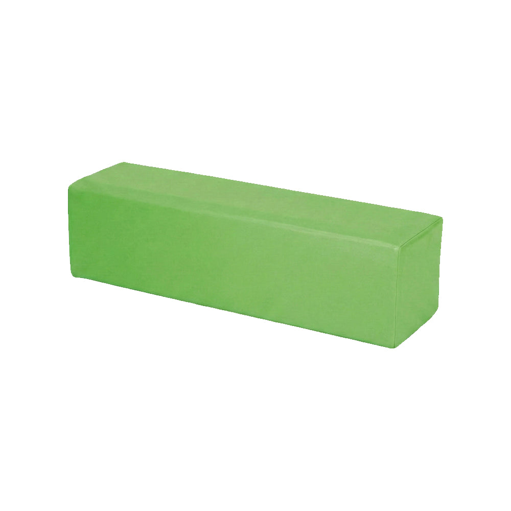 防汚性・安全性が高い幅900のグリーンスツール