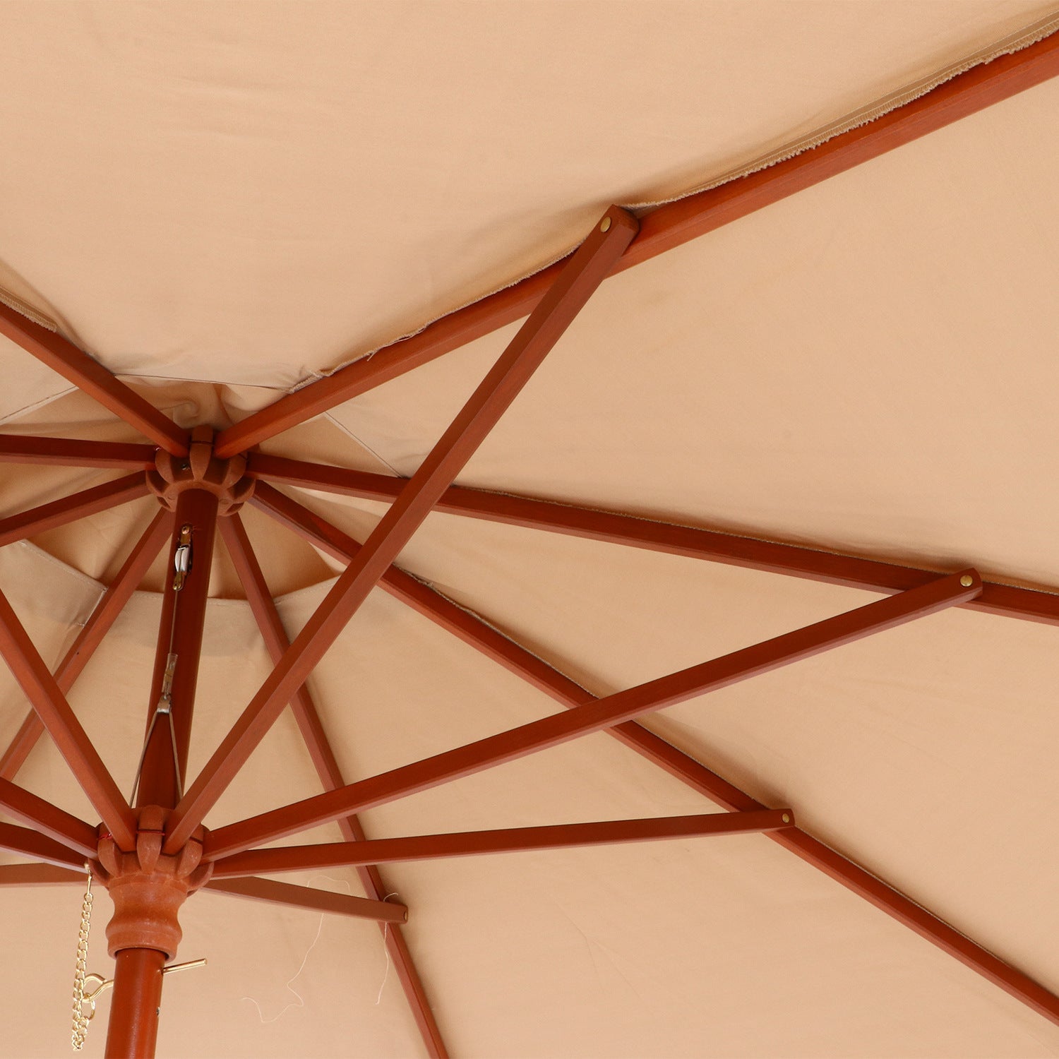 広い日陰を作る直径270cmの設計の天然木パラソル