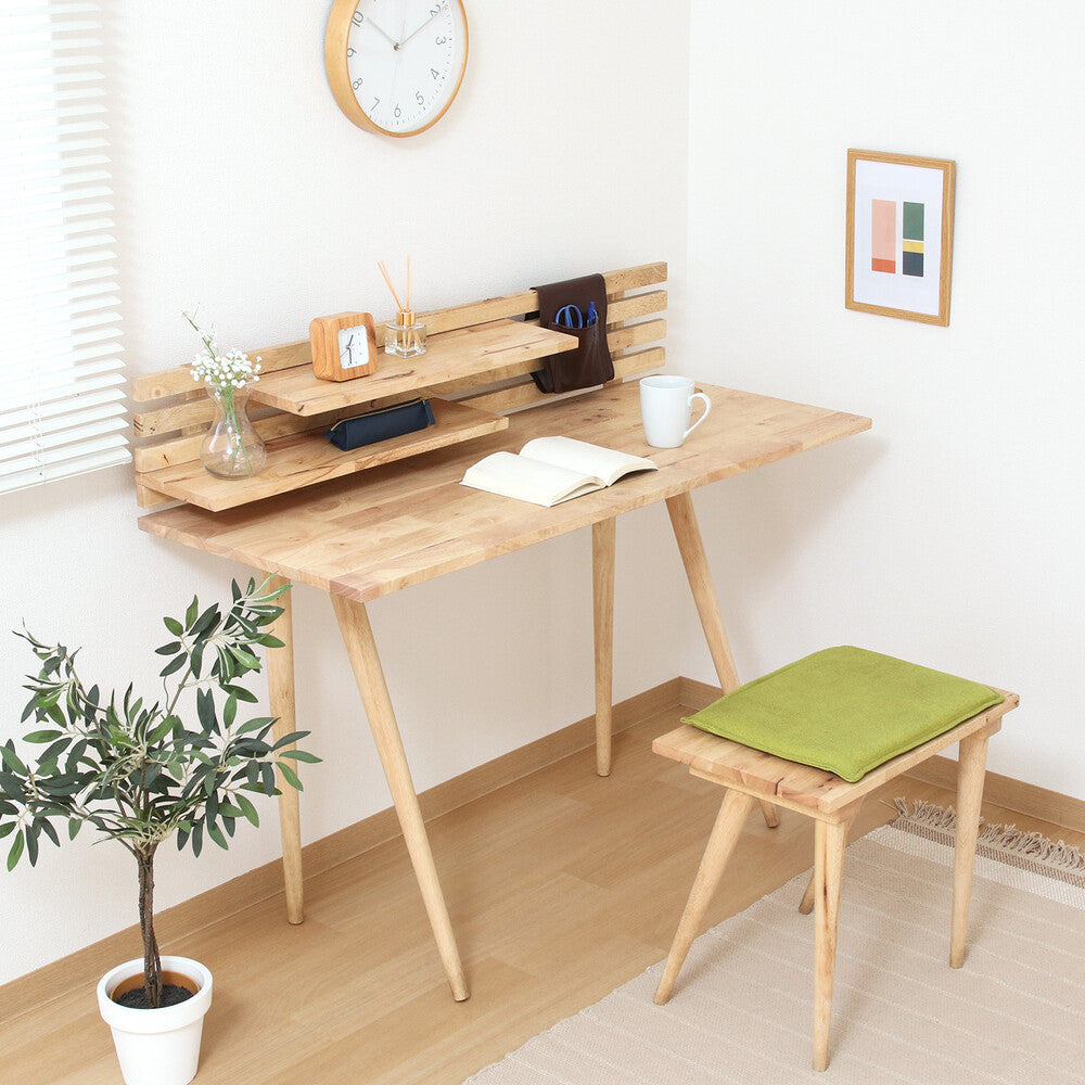 在宅ワーク環境を整える便利なデスク＆スツールセット