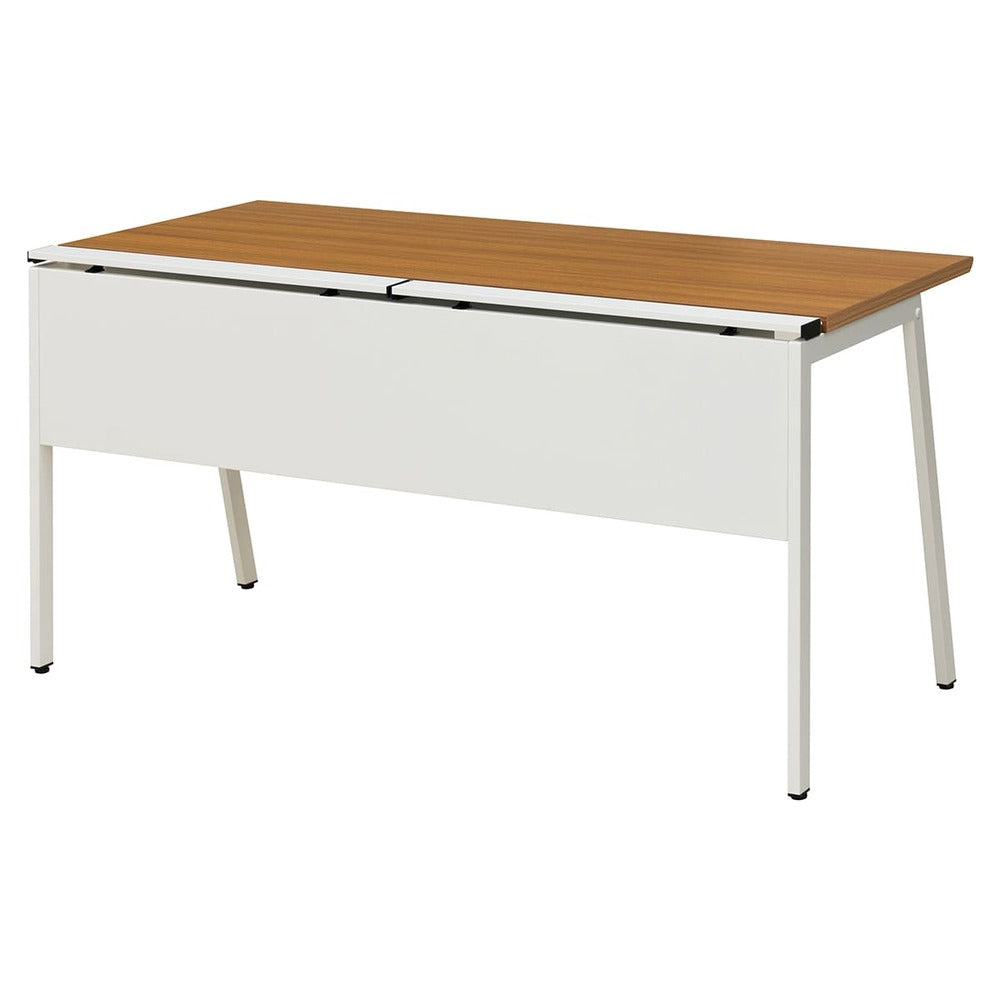 大型会議テーブルとして活躍する連結対応デスク