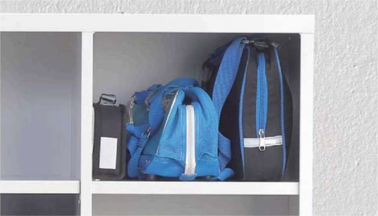 ランドセルやスクールバッグをまとめて収納できます