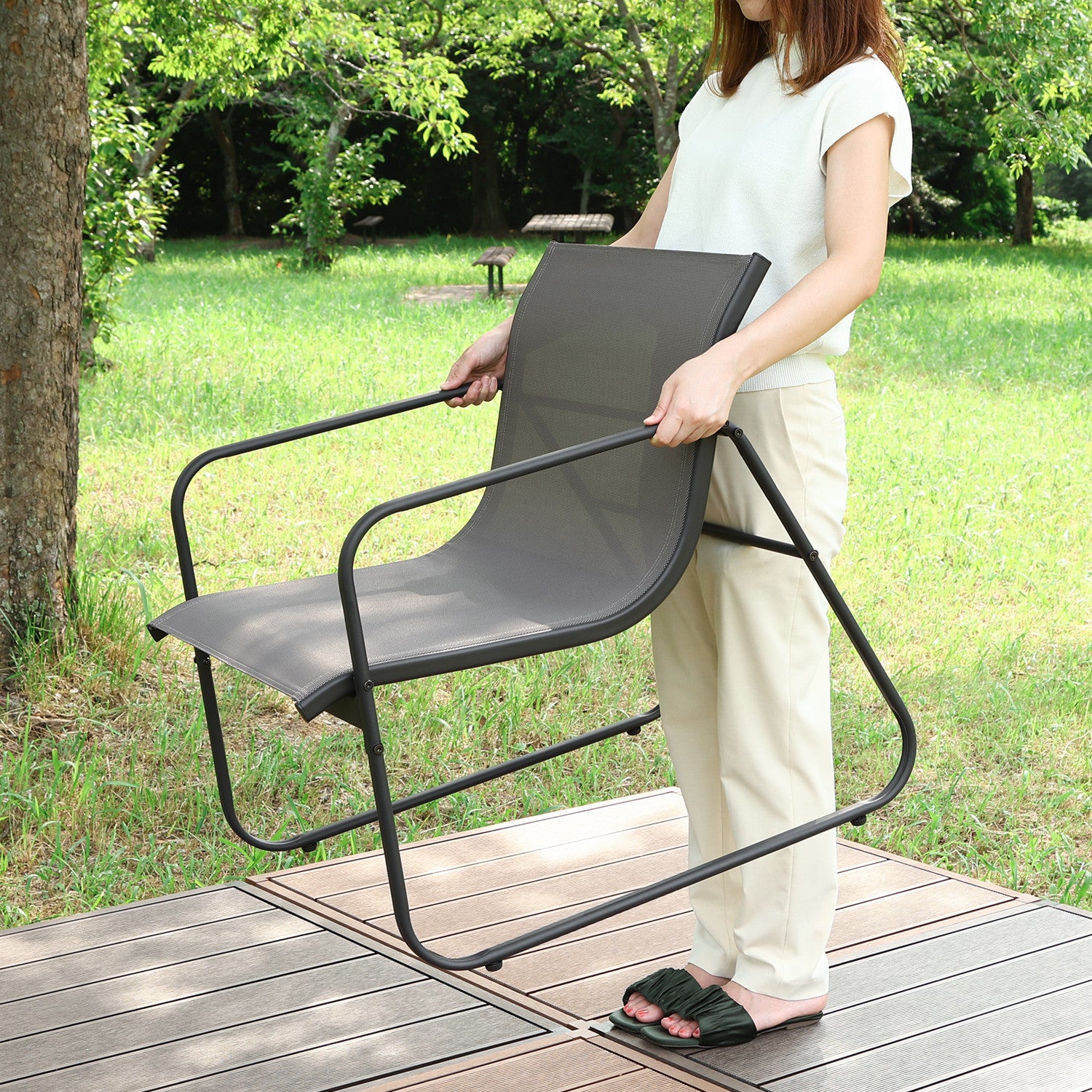 庭やテラスにぴったりのデザインのガーデンセット