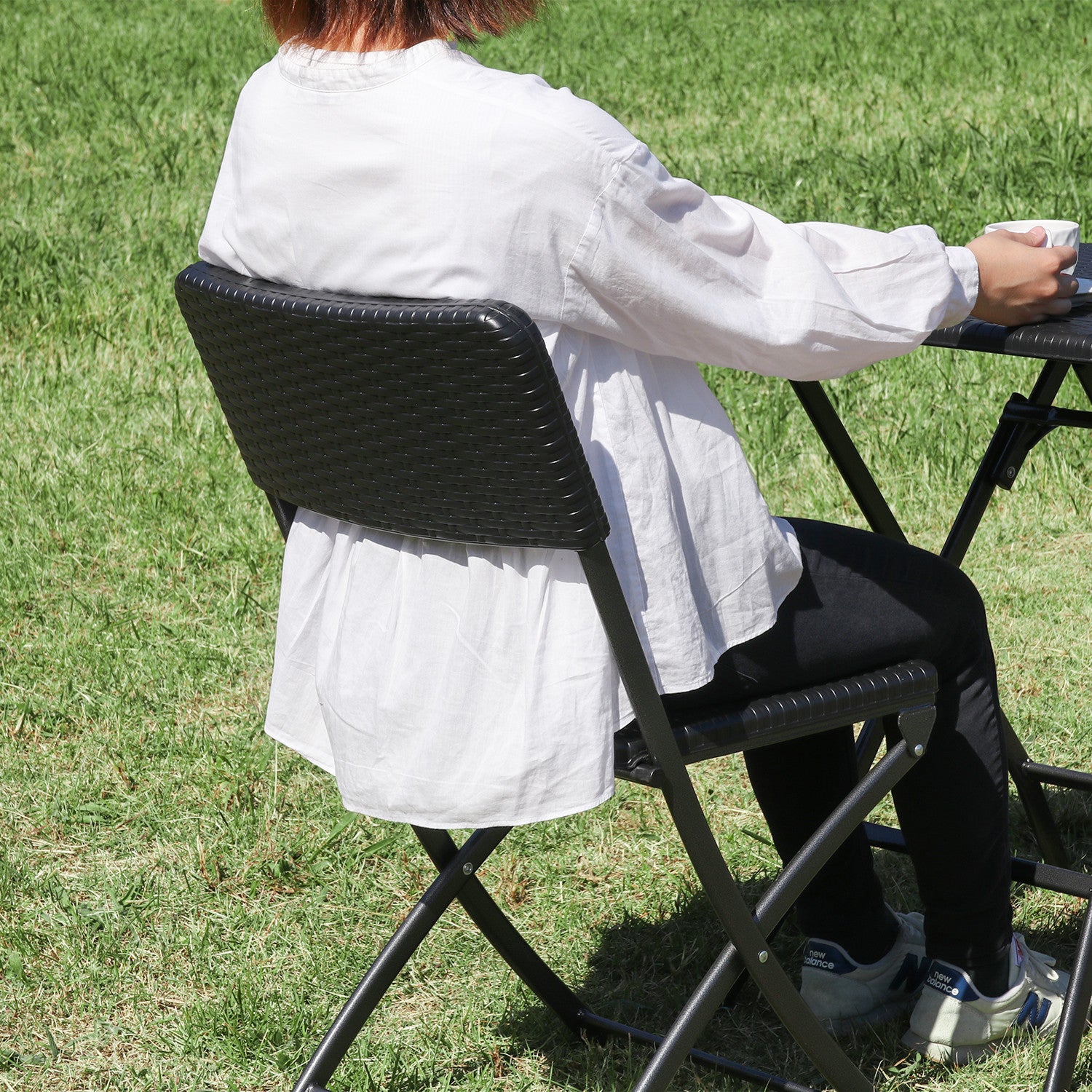 自然な空間を引き立てる木目調の質感