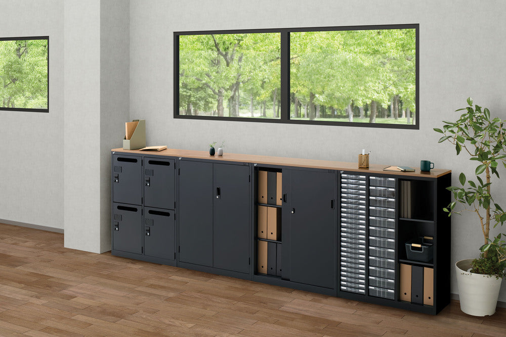 ALZ書庫に追加天板を設置しカウンターとして使えるオフィス収納例