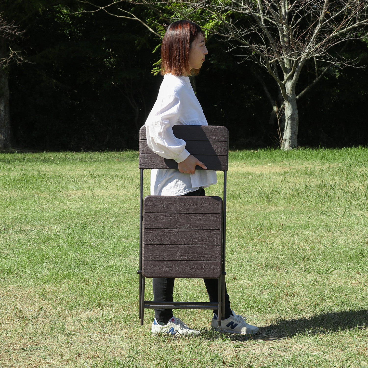 自宅のテラスをおしゃれに演出するエクステリア家具