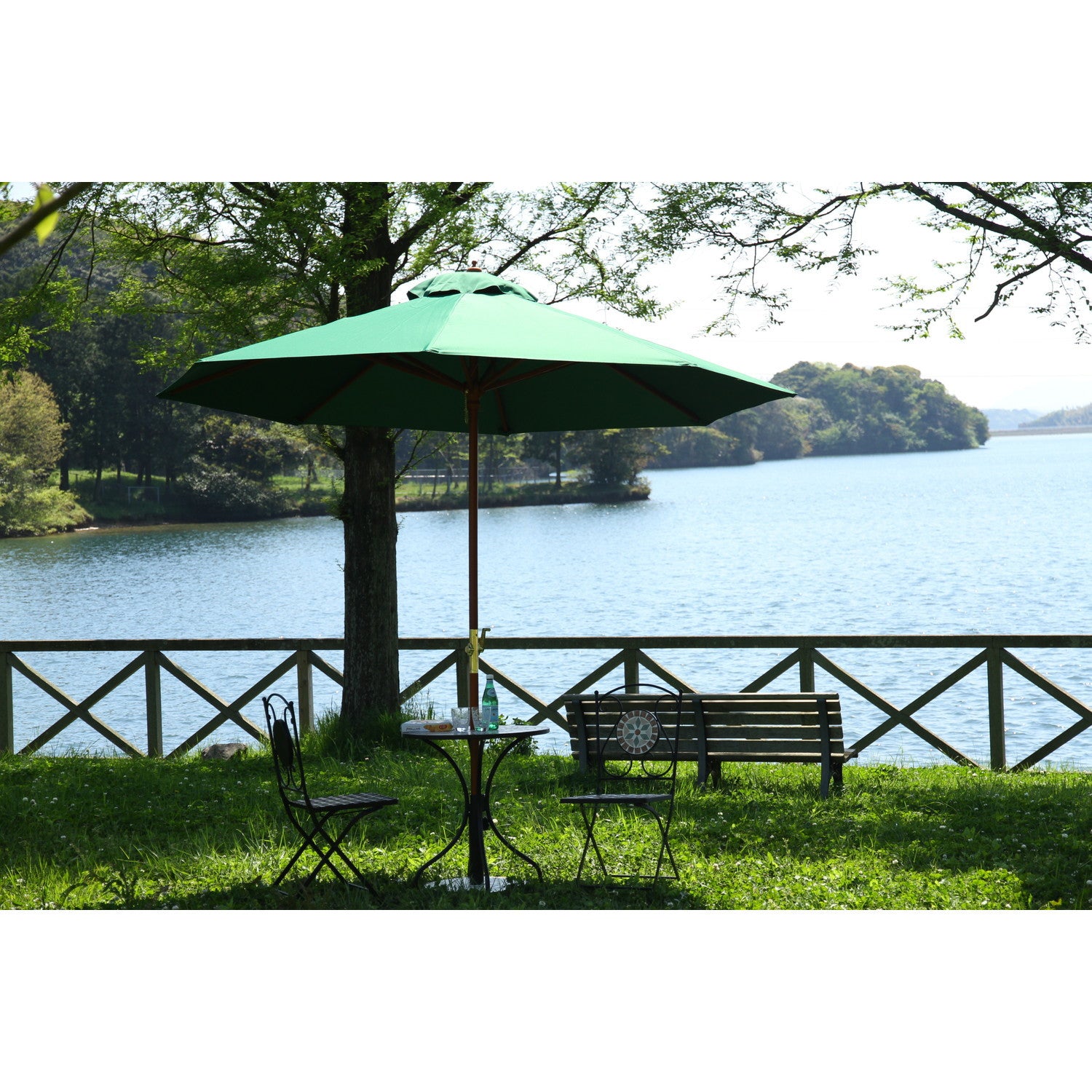 BBQシーンにぴったりな日よけパラソル