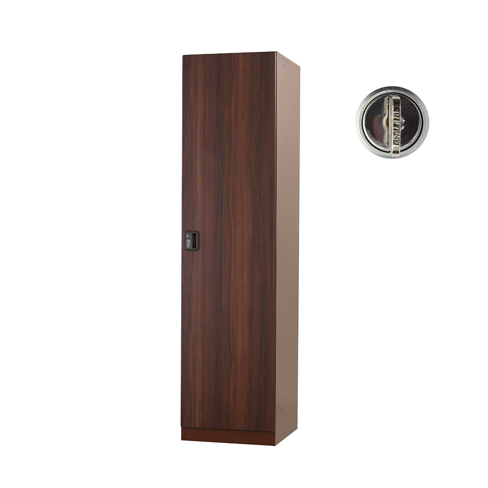 大きな荷物も収まるゆとりある収納スペース